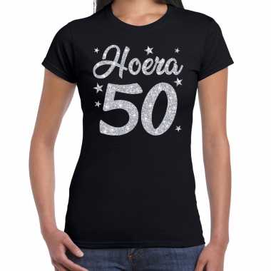 Hoera 50 jaar verjaardag cadeau t-shirt zilver glitter op zwart dames